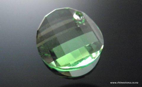 Swarovski Twist Art 6621 Peridot 18mm